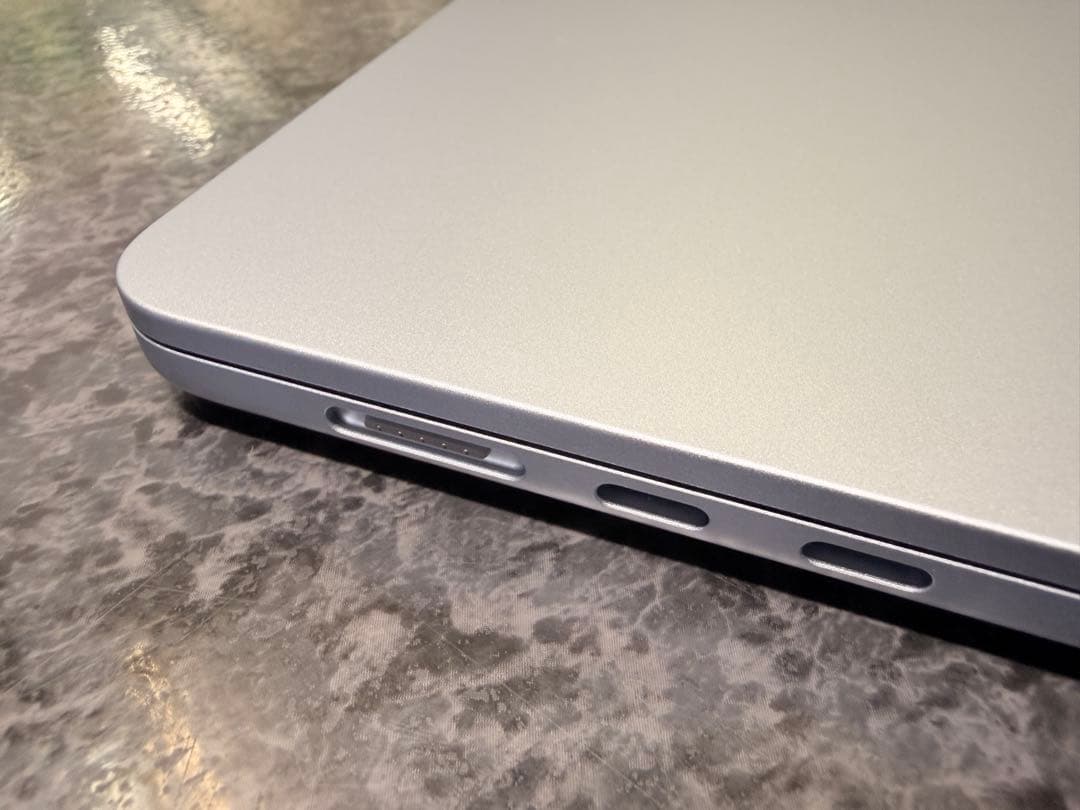 MacBookAir 15in M4 24GB 512充3回100%おまけ有