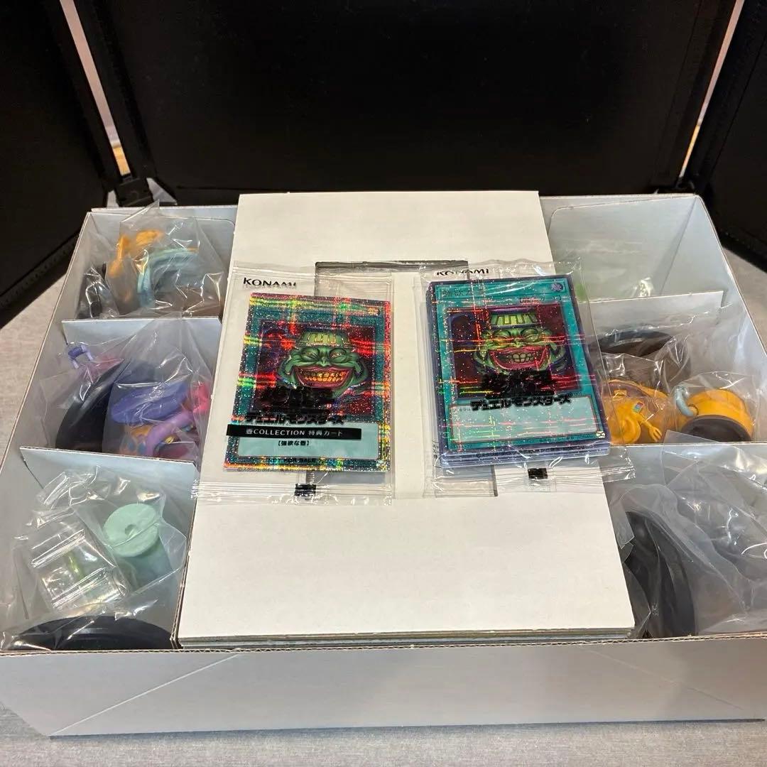 遊戯王　壺コレクション 25th カード（強欲な壺）