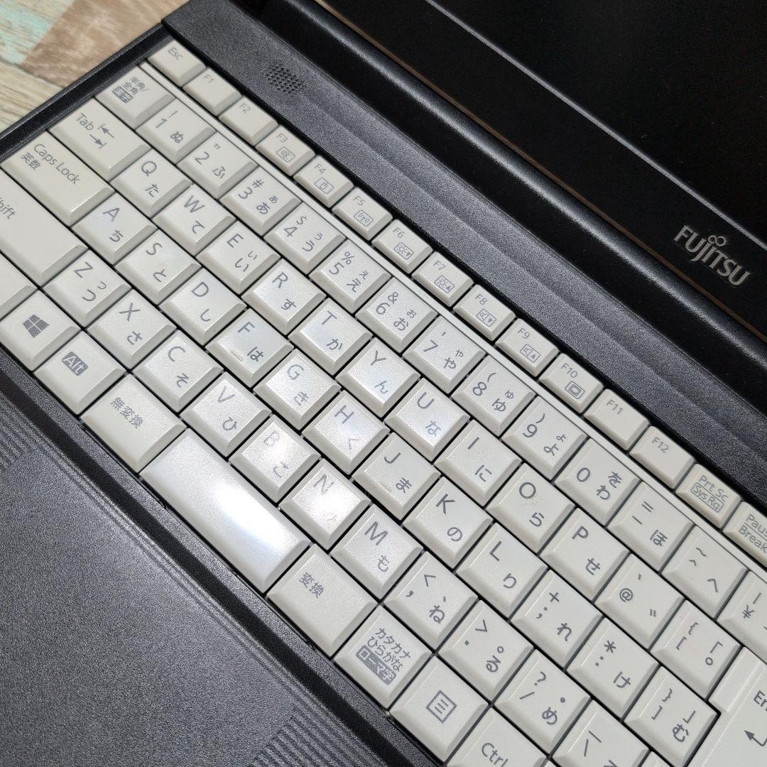 ②富士通 LIFEBOOK A579/CX 8世代i5 SSD256 メモリ16