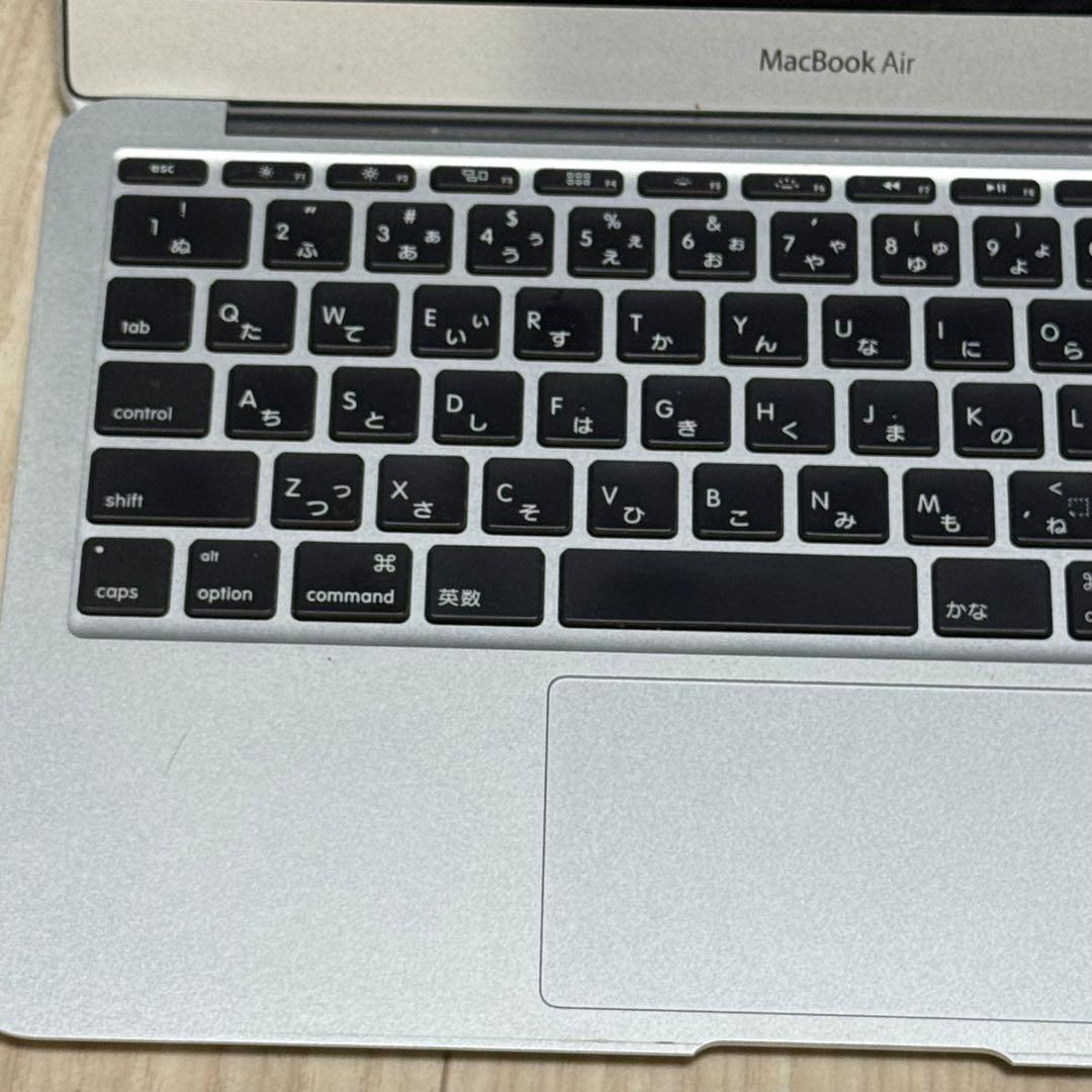 【中古】アップル MacBook Air 本体 シルバー A1465 11インチ