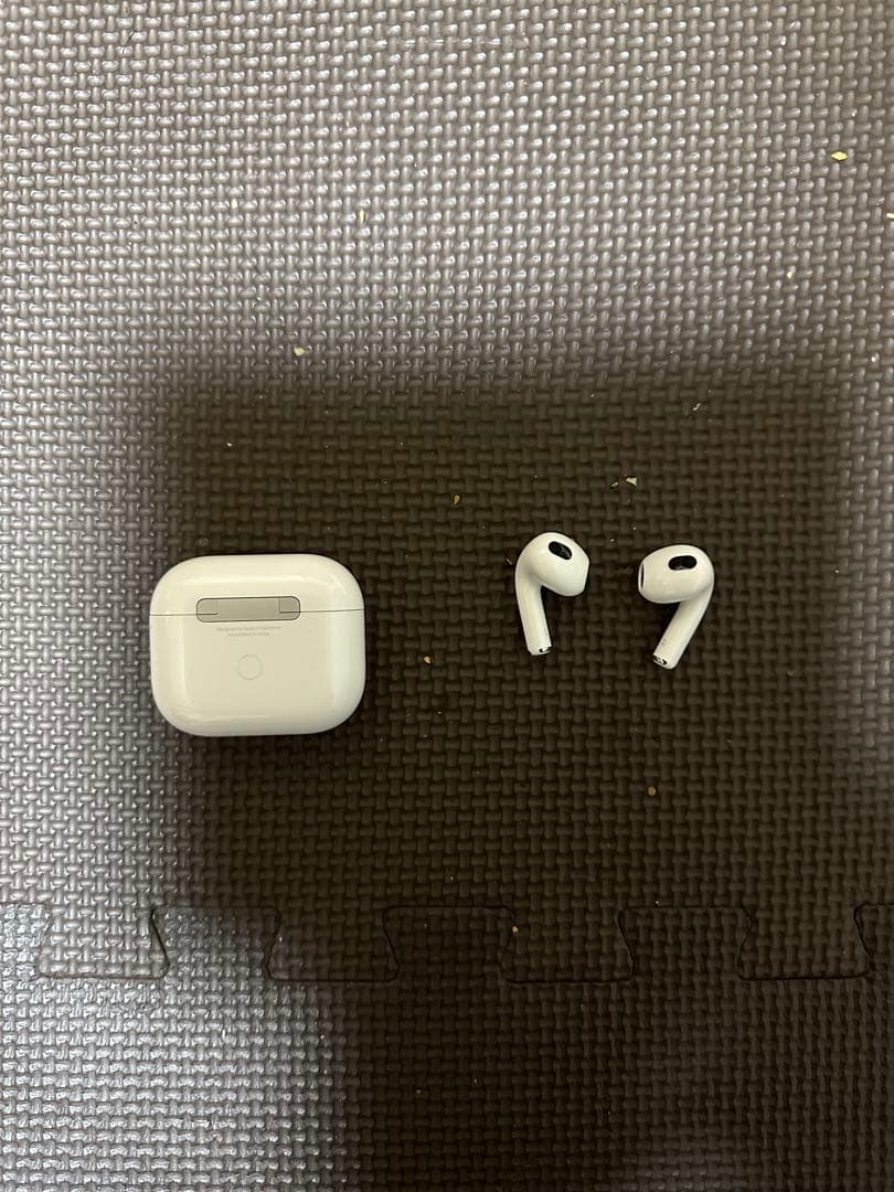 AirPods第3世代　充電ケース付き