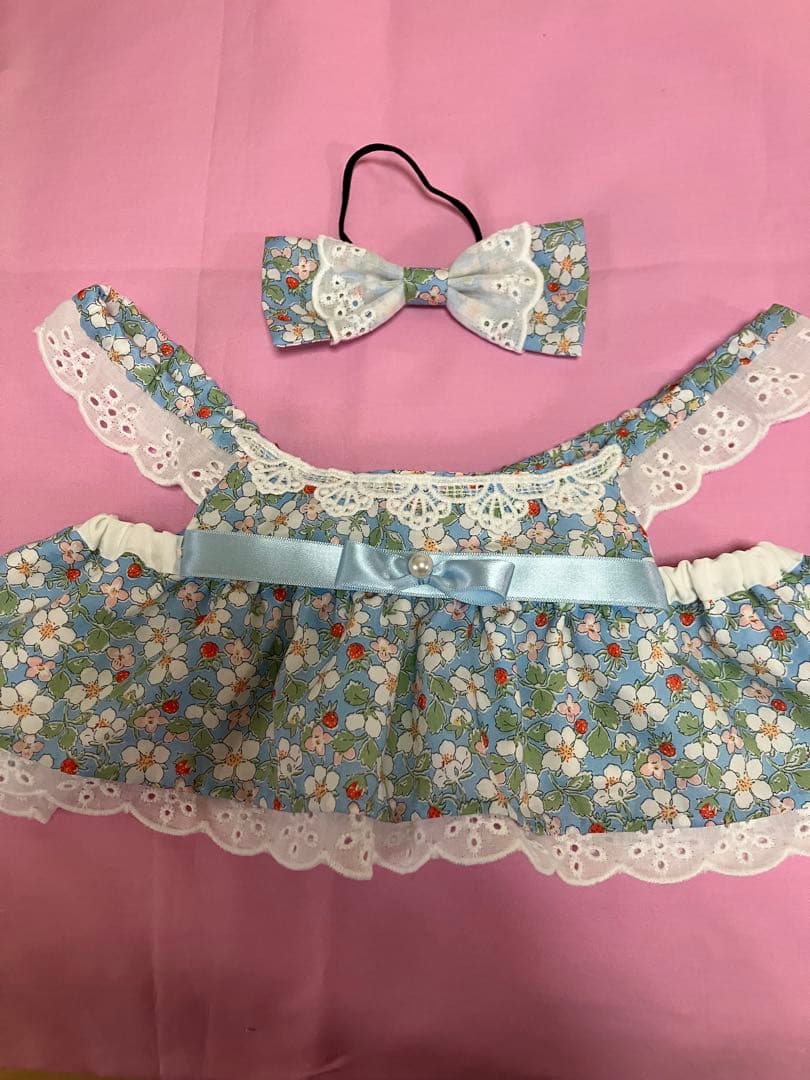 ラボット　ワンピース　リバティ　ペイザンヌ　水色　いちご　いちごの花