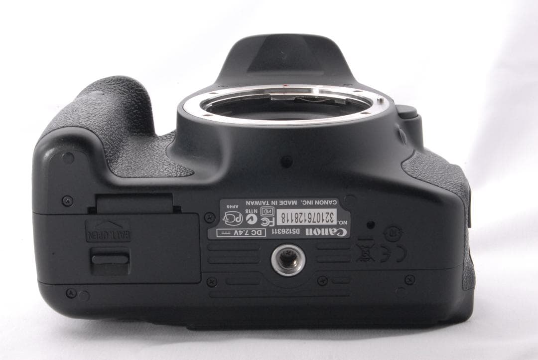 【美品】Canon EOS Kiss X5 一眼レフ カメラ 卒業式 入学式