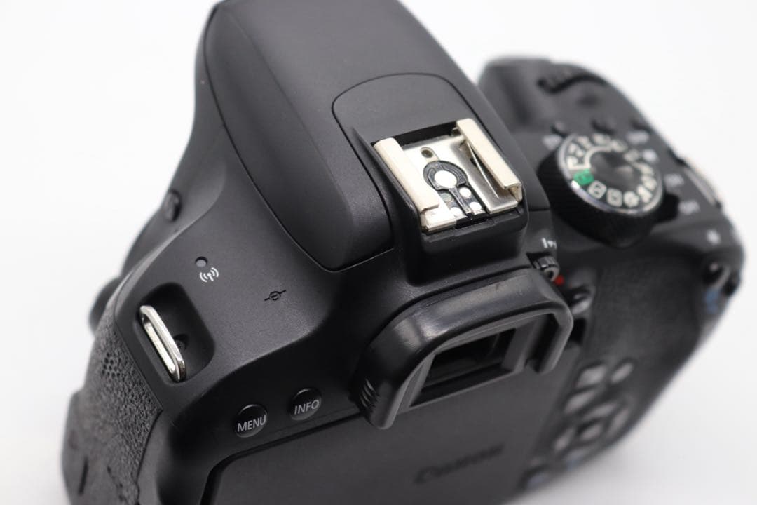 【Canon EOS Kiss X9i ダブルレンズセット】 Wi-Fi搭載