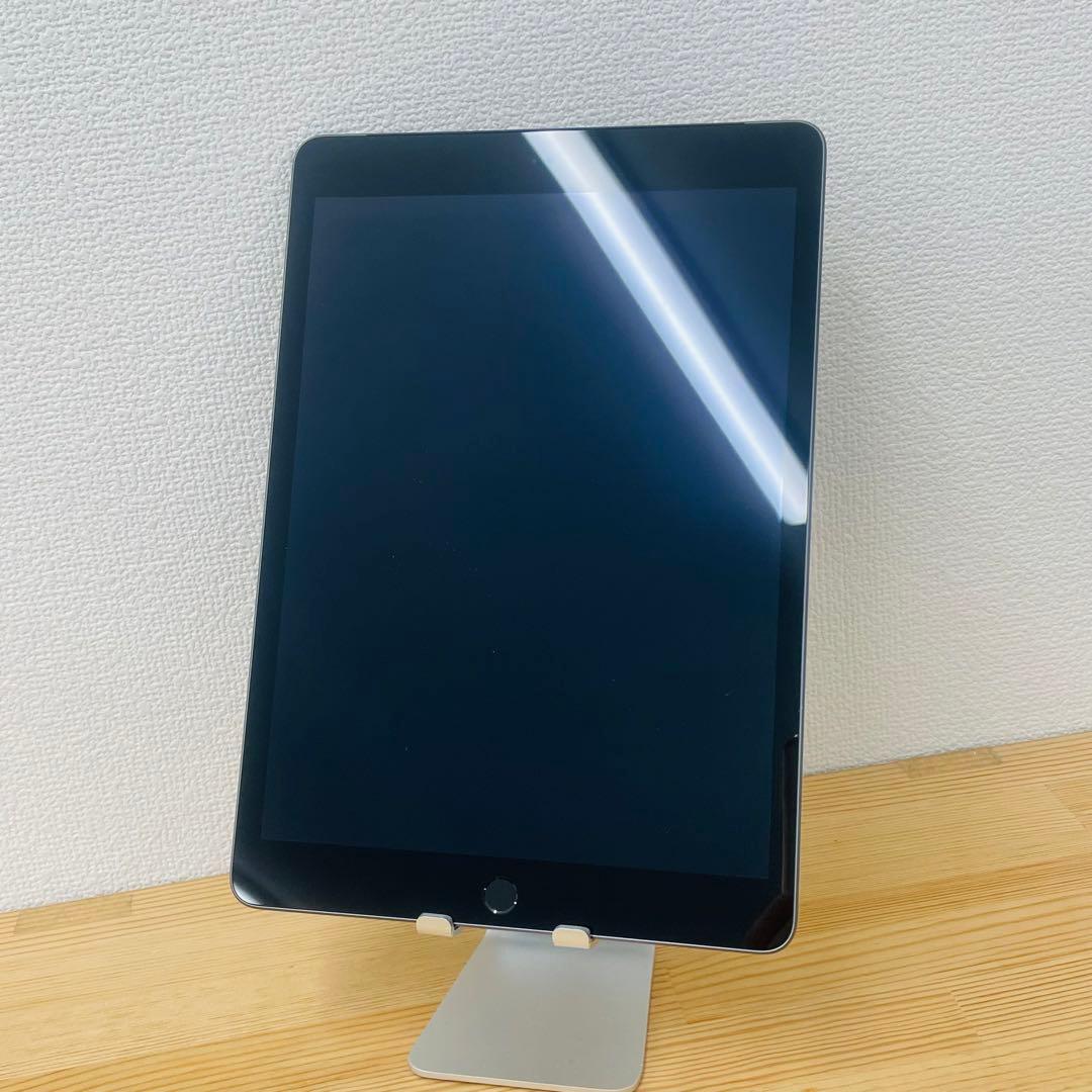 S使用短い　iPad 7 第7世代　128 GB セルラー　SIMフリー　本体