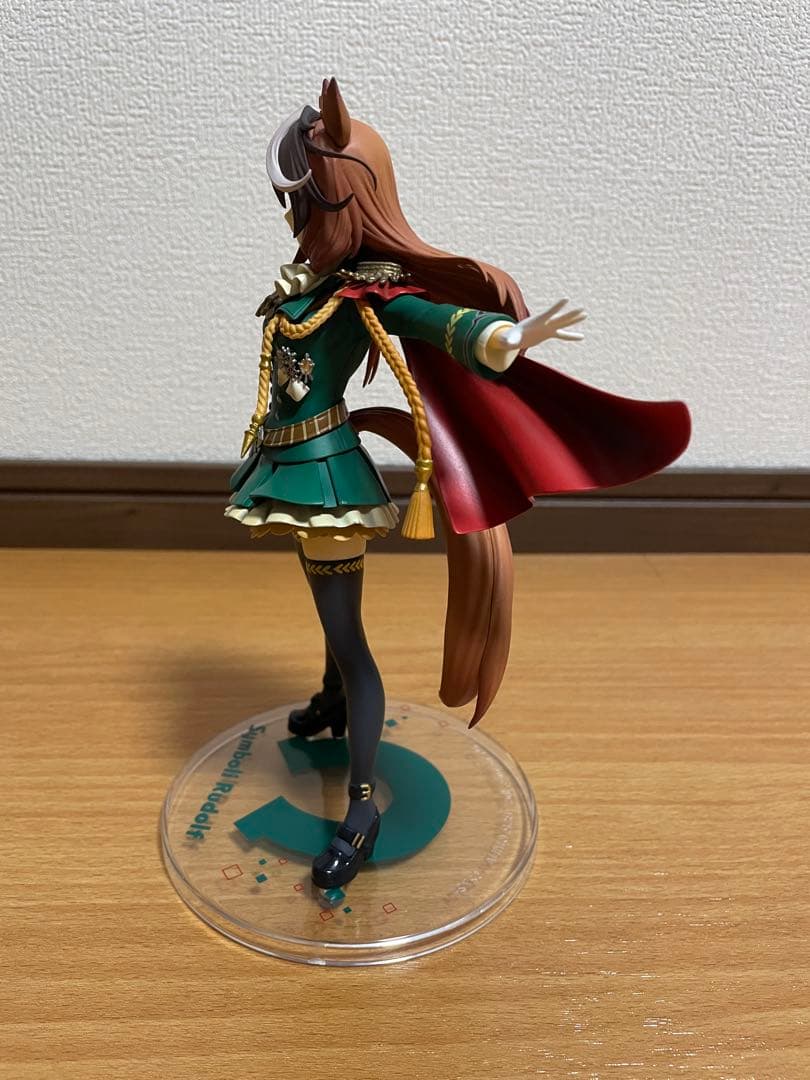 ウマ娘　フィギュア　サトノダイヤモンド　キタサンブラック　シンボリルドルフ