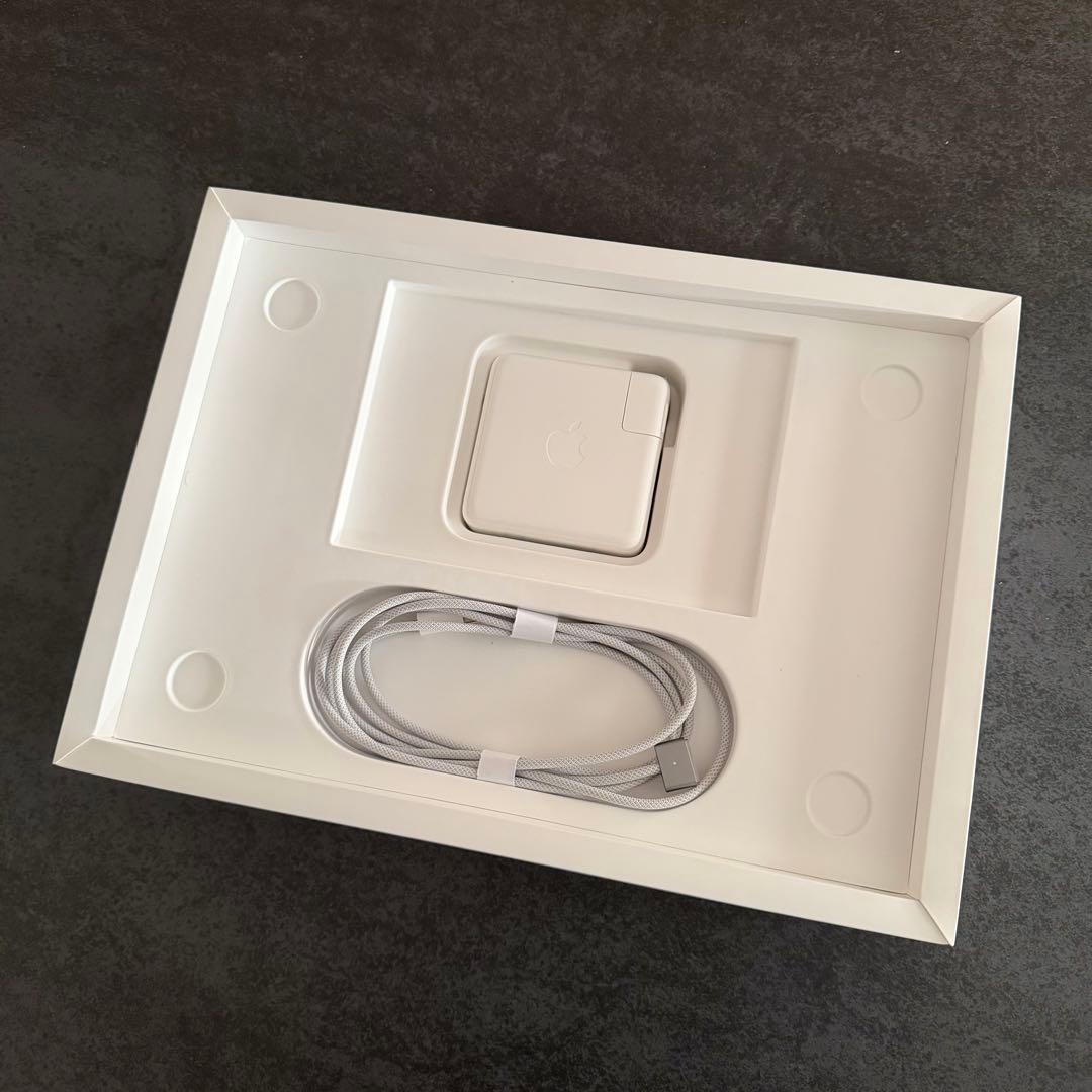 【新品同様】MacBook Pro 14インチ