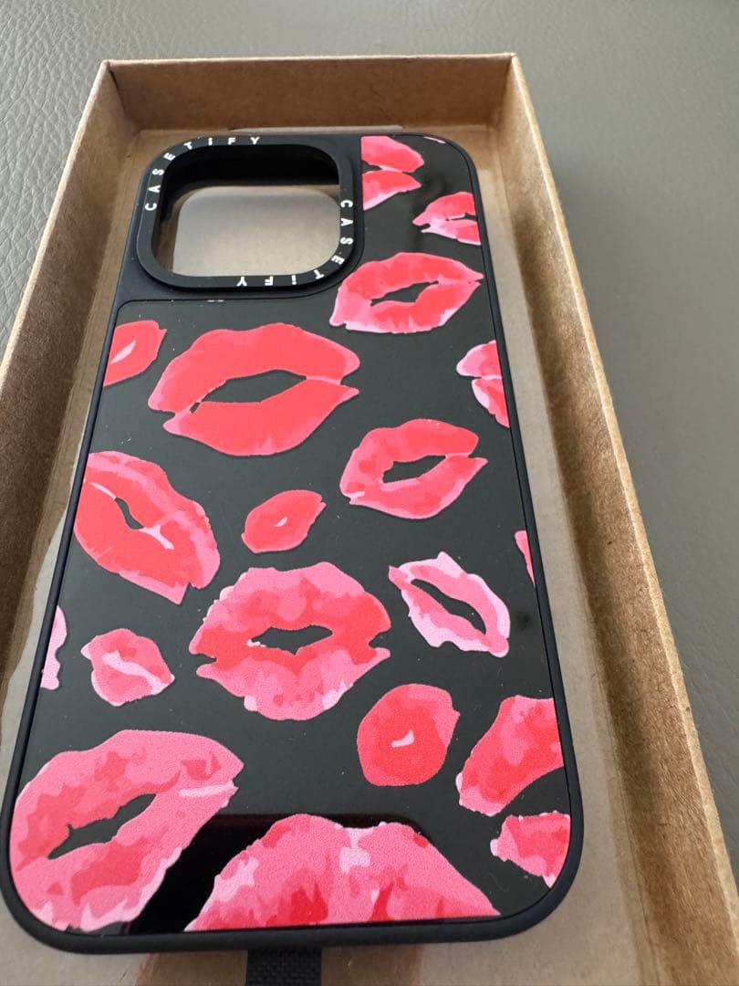 【人気　CASETiFY 】iPhone 15 Pro ケースマグネット充電対応