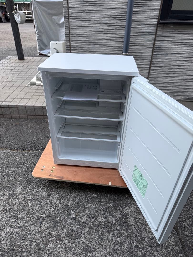 【美品】アイリスオーヤマ 冷蔵庫 66L 奥行スリム IRSN-7A-W