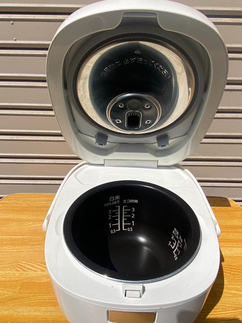 A449◆ パナソニック IH炊飯器 SR-KT069-W 2020年製