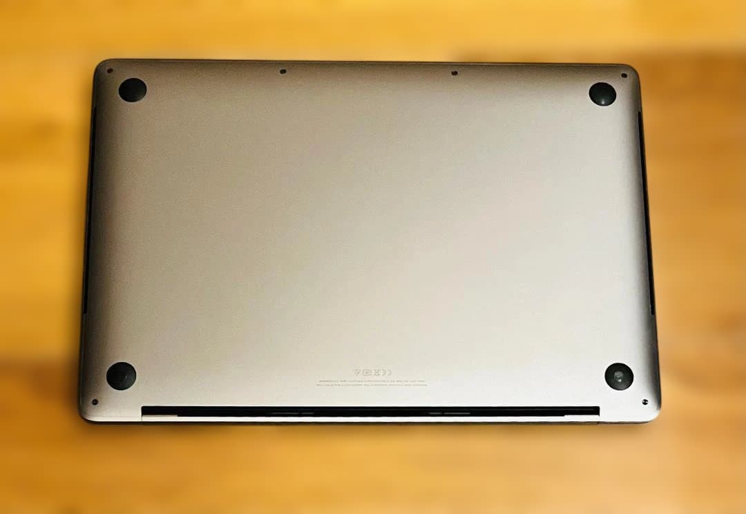 MacBook Pro 2020 i7 32GB 4TB USキー