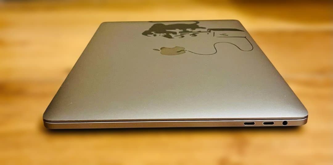 MacBook Pro 2020 i7 32GB 4TB USキー