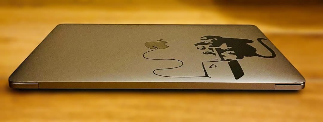 MacBook Pro 2020 i7 32GB 4TB USキー
