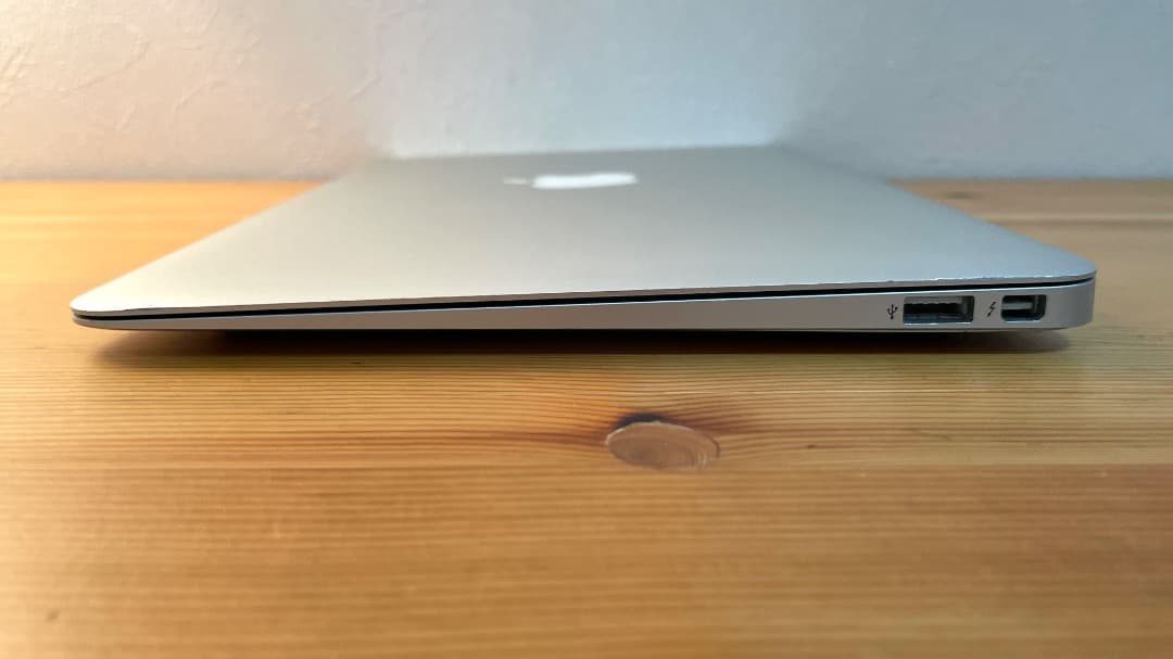Apple MacBook Air 11インチ, Early 2015 US