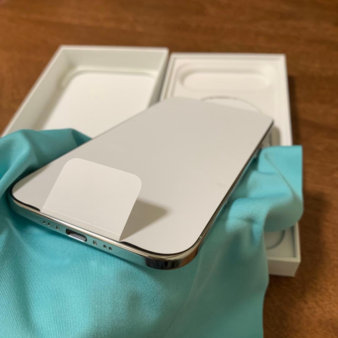 完全未使用✨iPhone Air クラウドホワイト 1TB