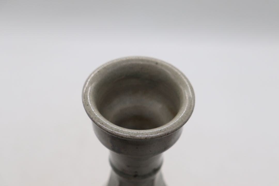 朝鮮青磁　瓶　朝鮮美術　高さ約27.7cm 送料込み260407