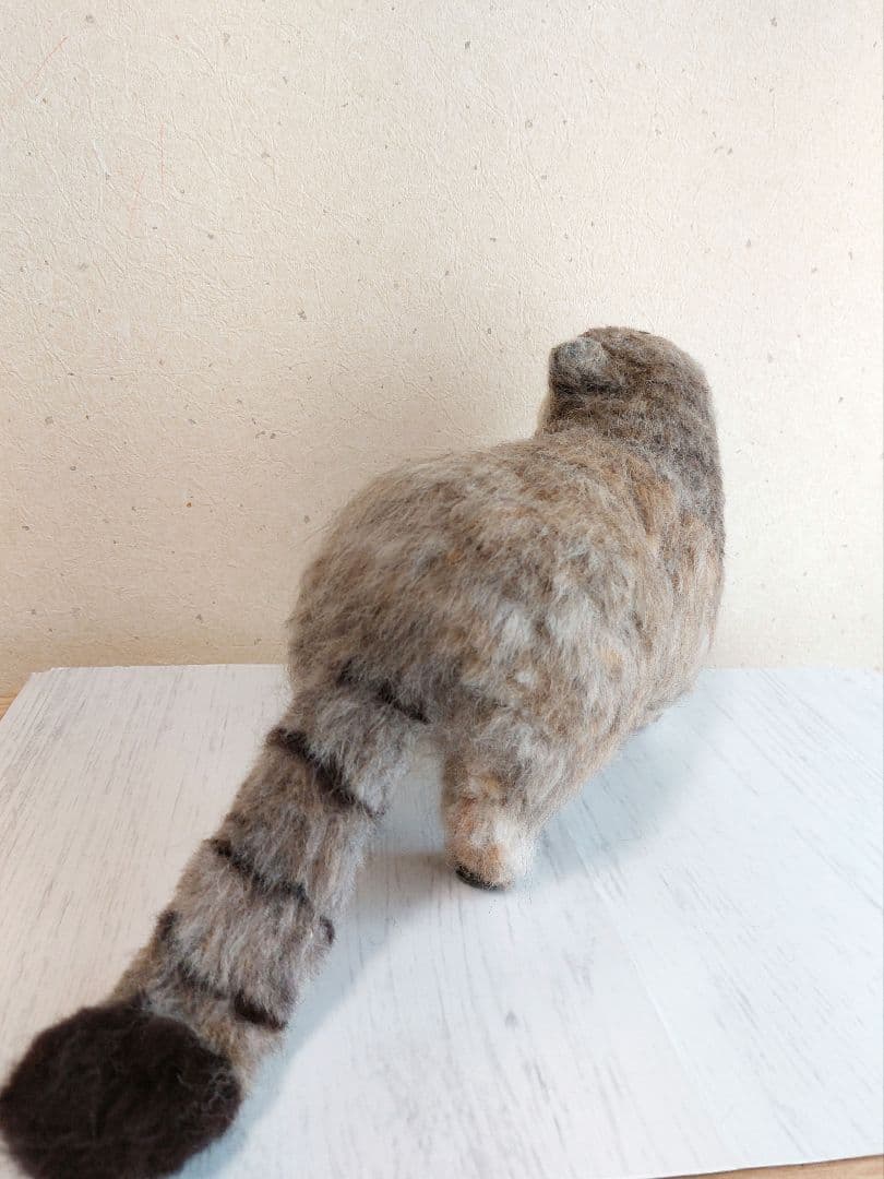 羊毛フェルト　マヌルネコ