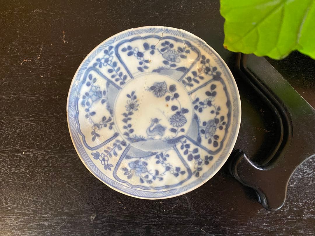 アンティーク・景徳鎮窯・染付蓉手鳥文・豆小皿•鑑賞スタンド付２点セット