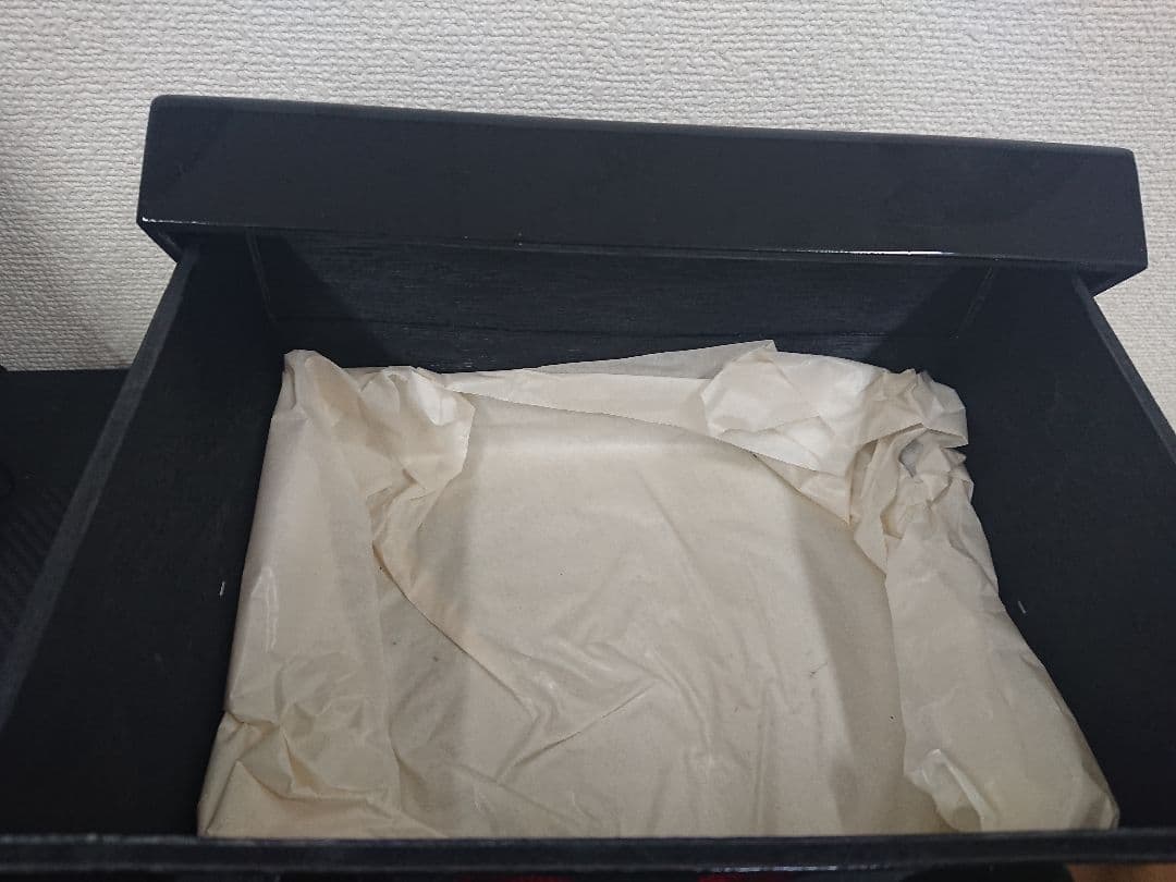 S 豆兜 義経公 小柴暁山作 五月人形 11号 萌黄絲絨 兜飾り 飾り箱付き