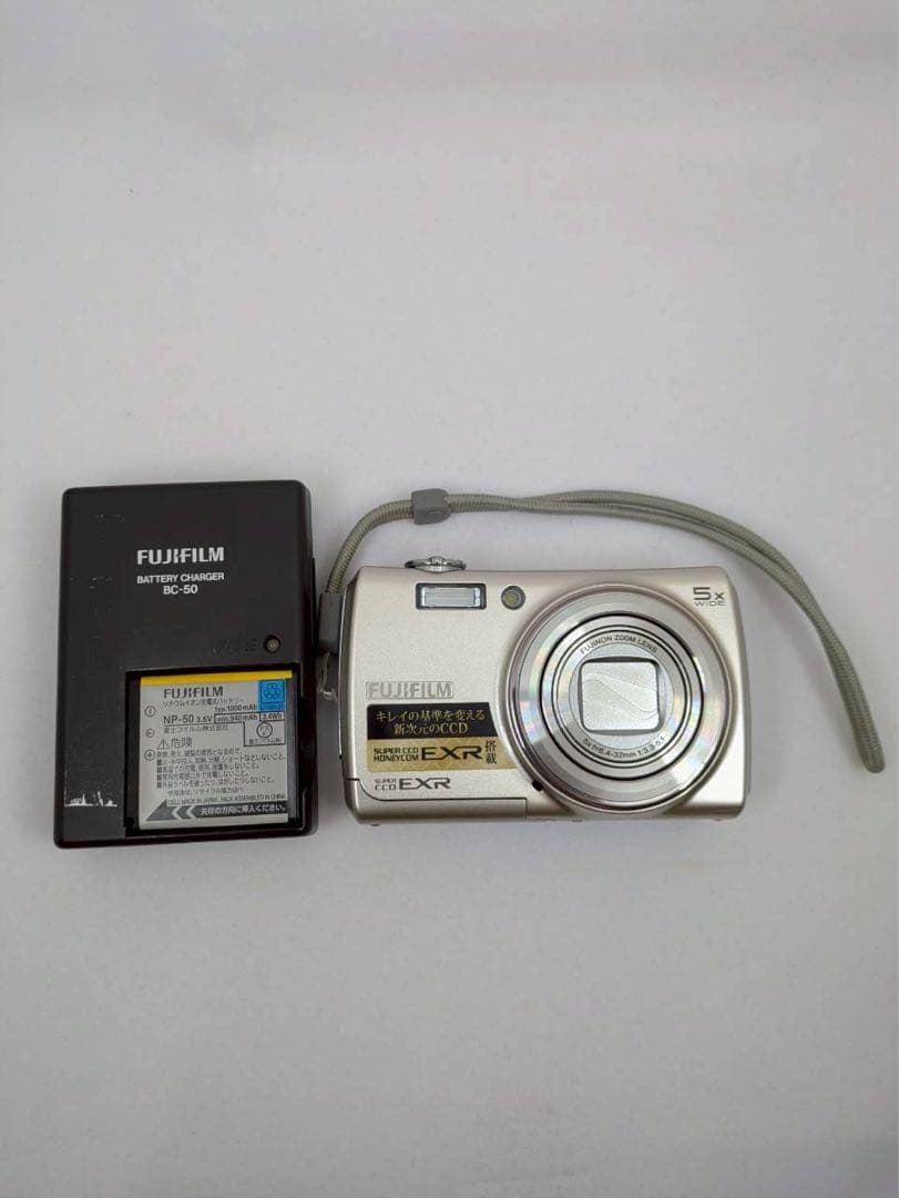 Fujifilm FinePix F200EXR コンパクトデジタルカメラ