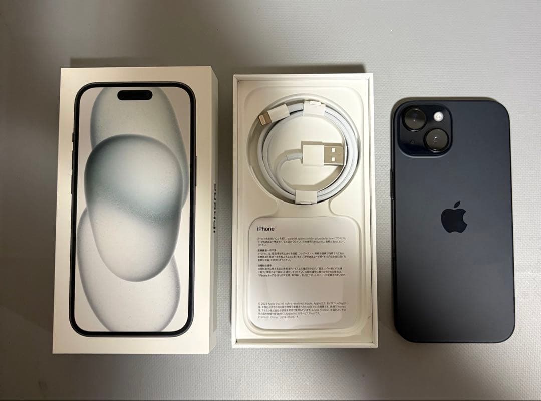 Apple iPhone 15 256GB 本体+箱