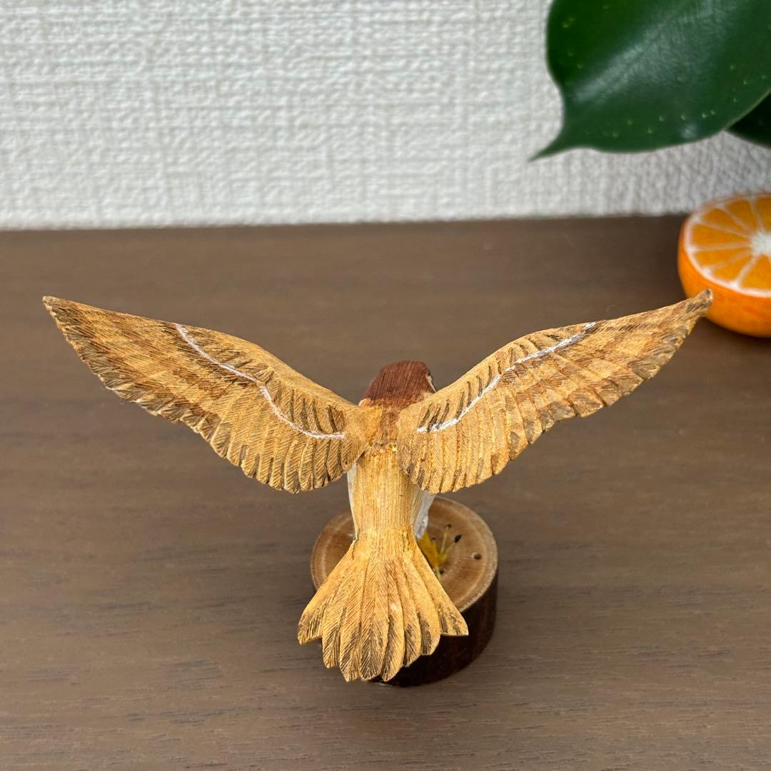 野鳥彫刻 すずめ 羽ばたき ミニチュア 作者ituo