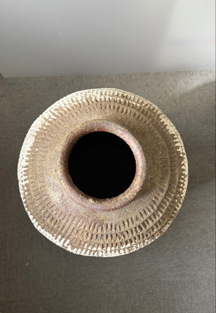 陶器の壺ブラウン　古そうな品