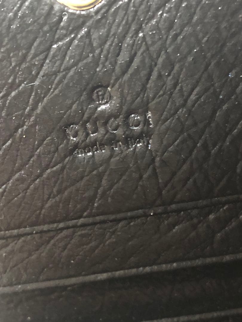 大幅下げ 正規品早い勝ちGUCCI ブラックレザー 二つ折り財布
