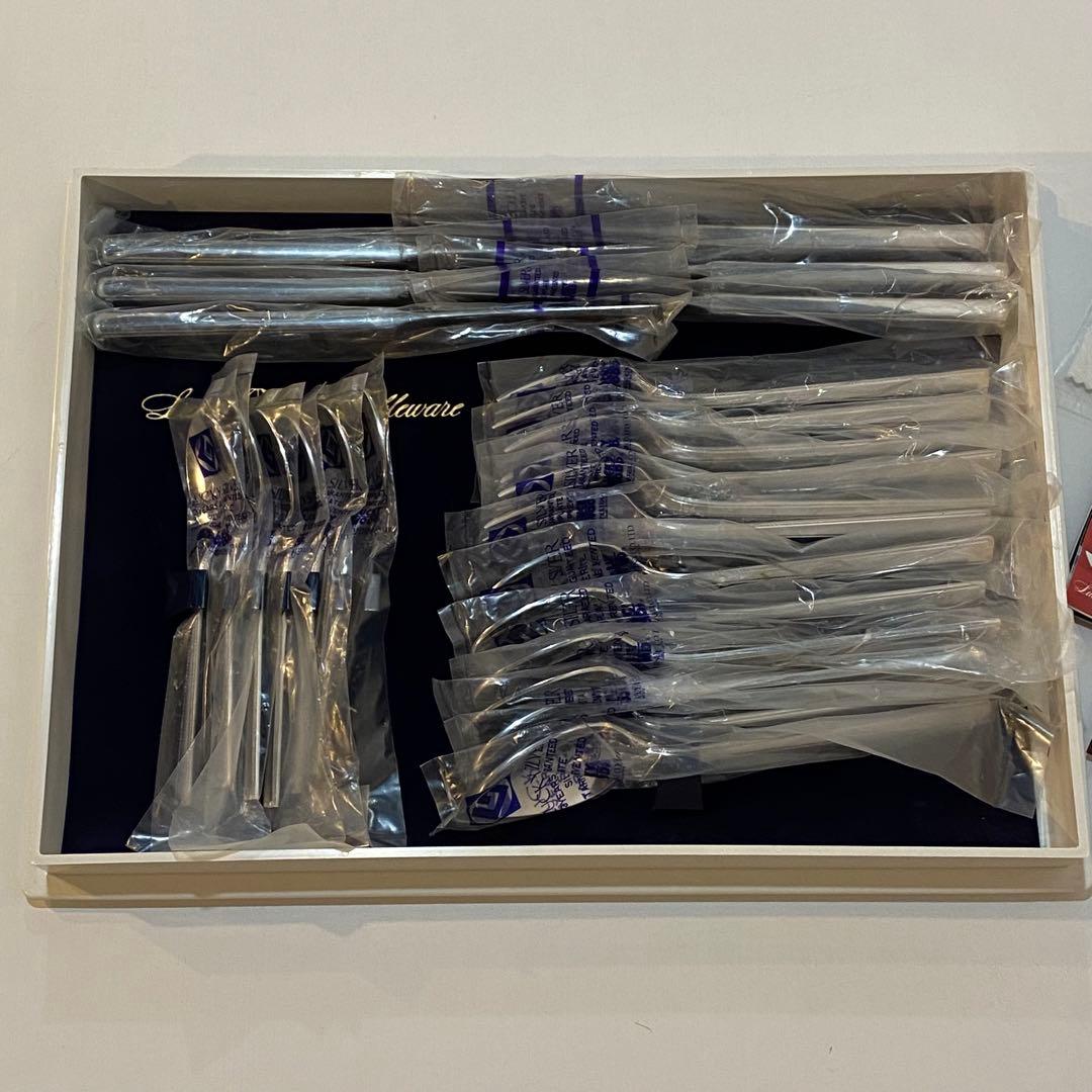 ***coz 未使用品 Luckywood ロマンス 24pディナーセット