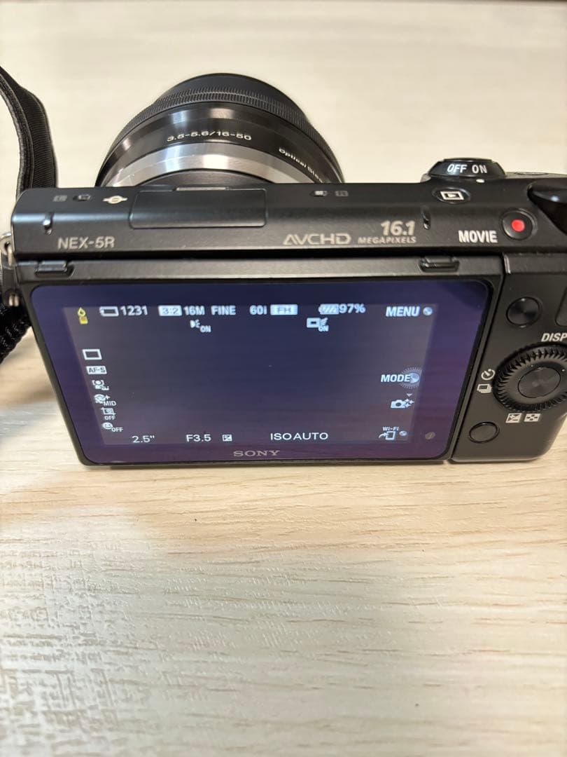 SONY α ミラーレス一眼カメラ　NEX-5R ショット数2955回