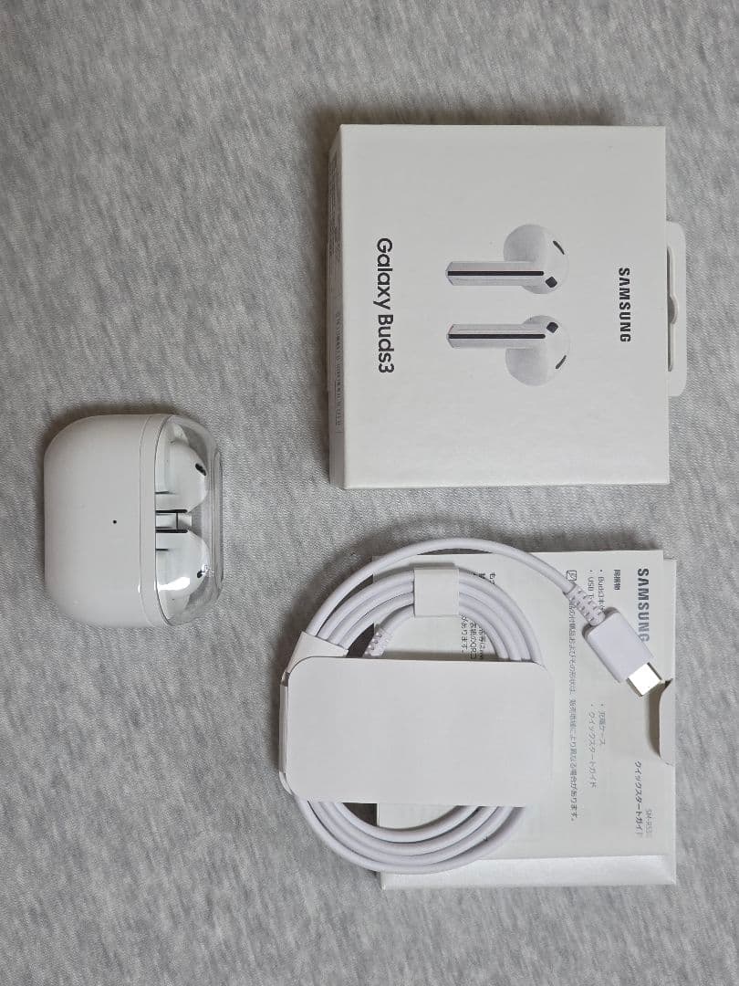 美品　Samsung Galaxy Buds3