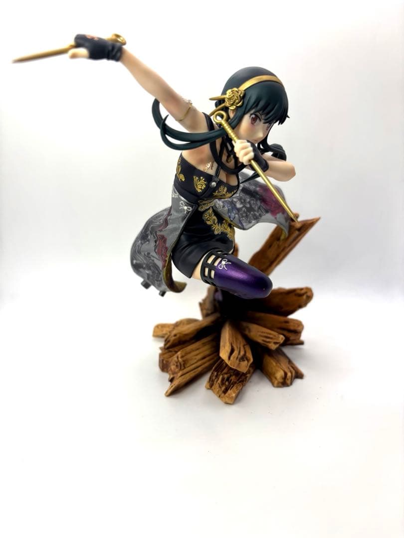 宴*様 スパイファミリー　ヨルフォージャー　フィギュアリペイント