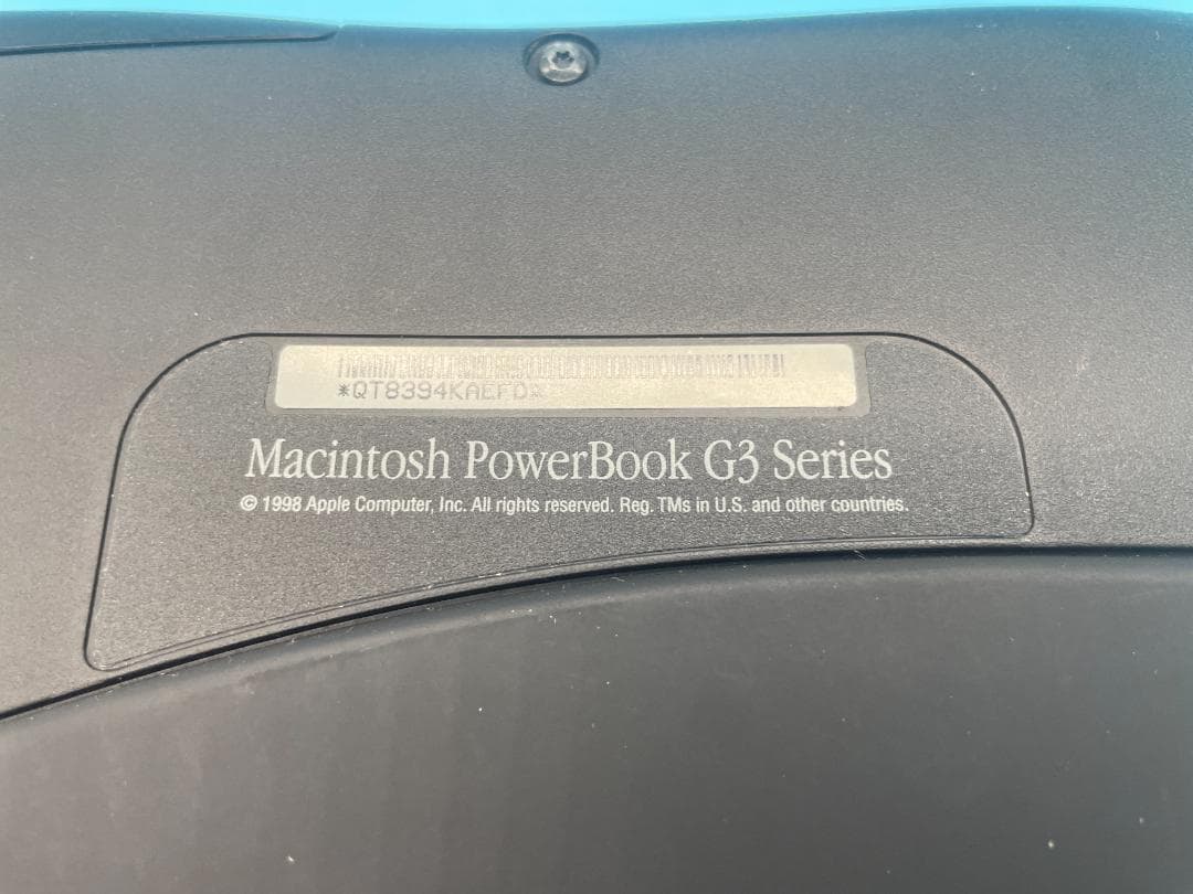 ジャンク扱い　Macintosh PowerBook G3 ブラック　極古