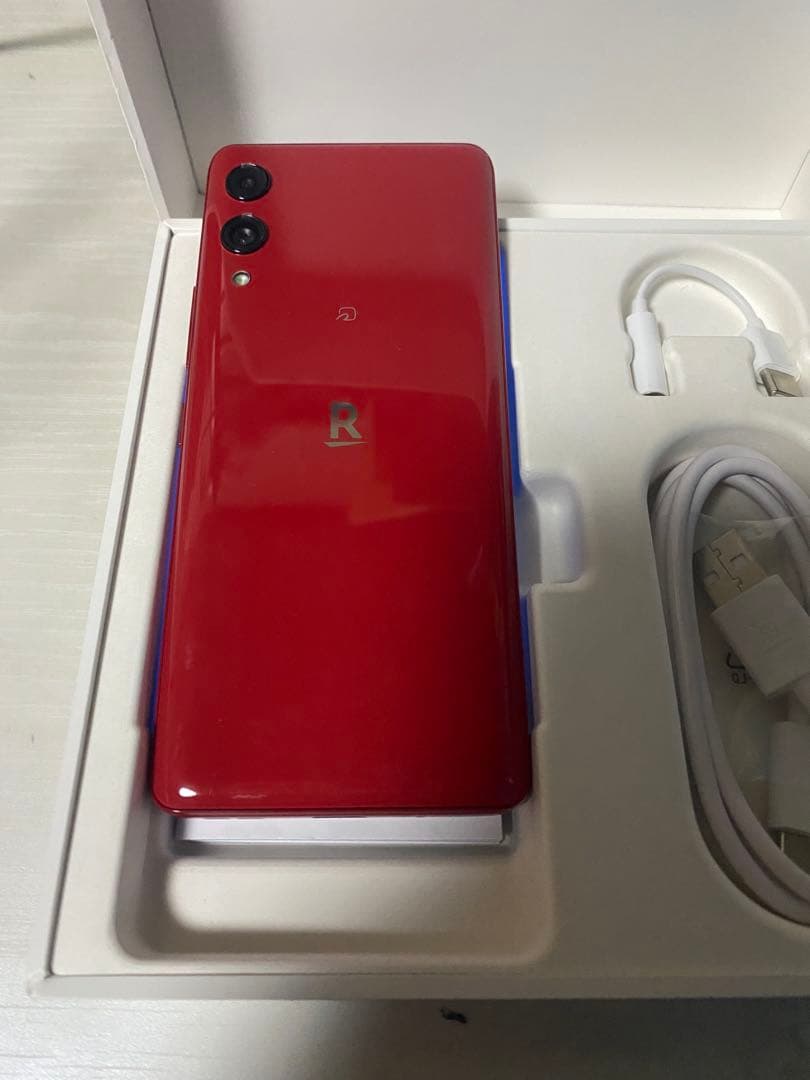 Rakuten Hand 5G P780 赤 全部付き