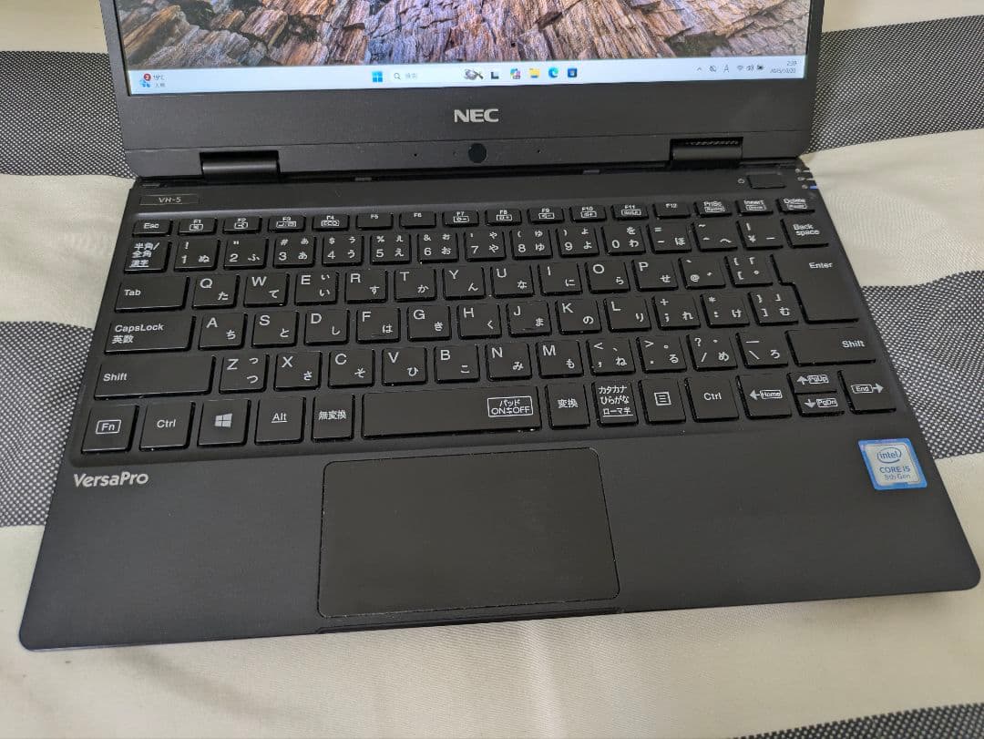 NEC 軽量モバイルPC SSD:256GB、第8世代Corei5、メモリ8GB