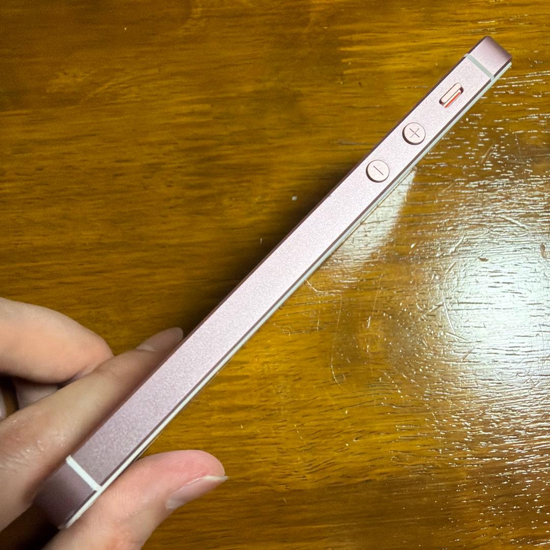 美品 iPhone se 16GB ローズゴールド 1-50