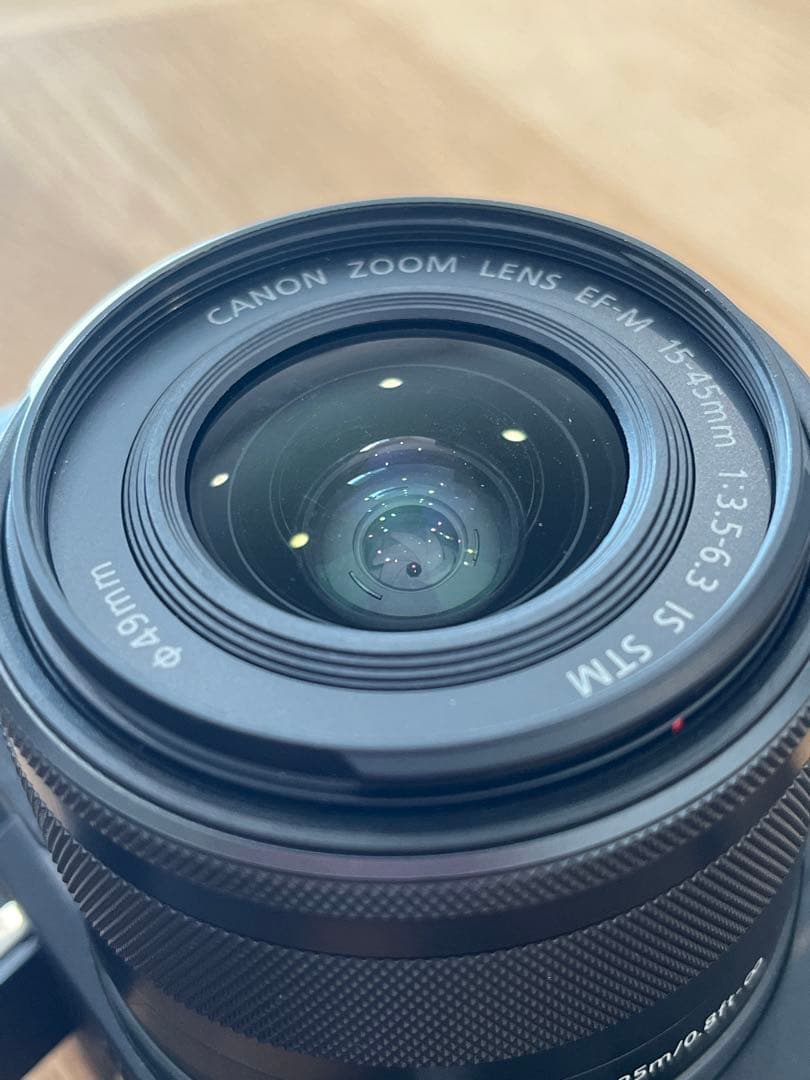 新品級　Canon EOS Kiss M ミラーレス一眼　ブラック　レンズキット