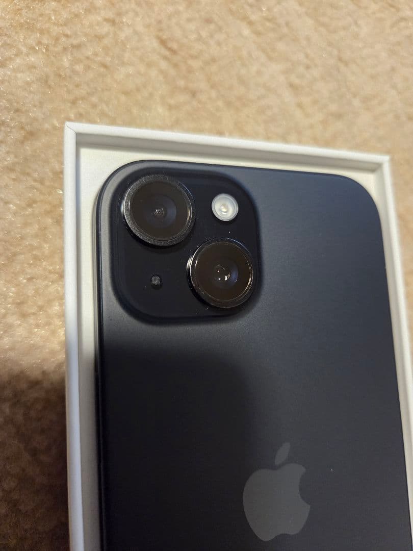 Apple iPhone 15 黒色 本体
