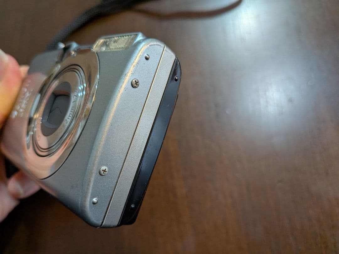 Canon IXY DIGITAL 800 IS 本体と付属品