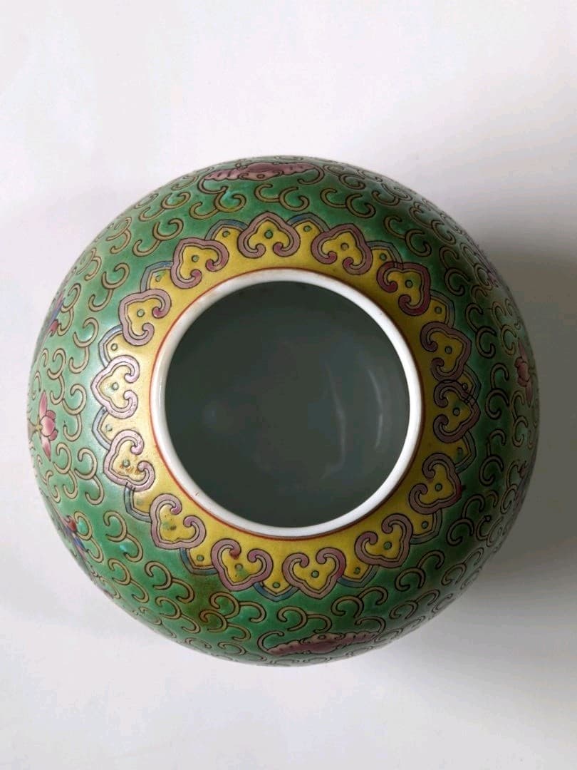 ♦中国 粉彩琺瑯彩 蝙蝠 寿字 草蔦紋 壺 瓶 コレクション 骨董品アンティーク