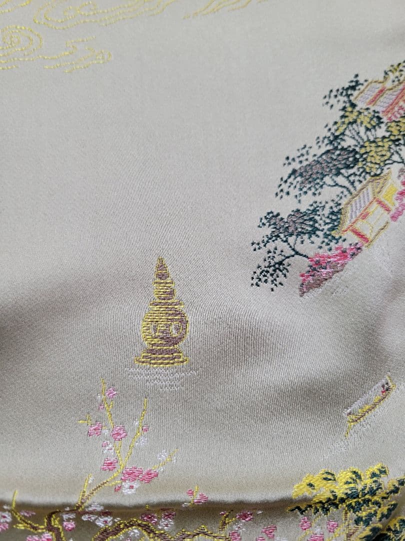 中国産 シルク製　テーブルクロス　正方形　140×140cm　ブランド　錦花