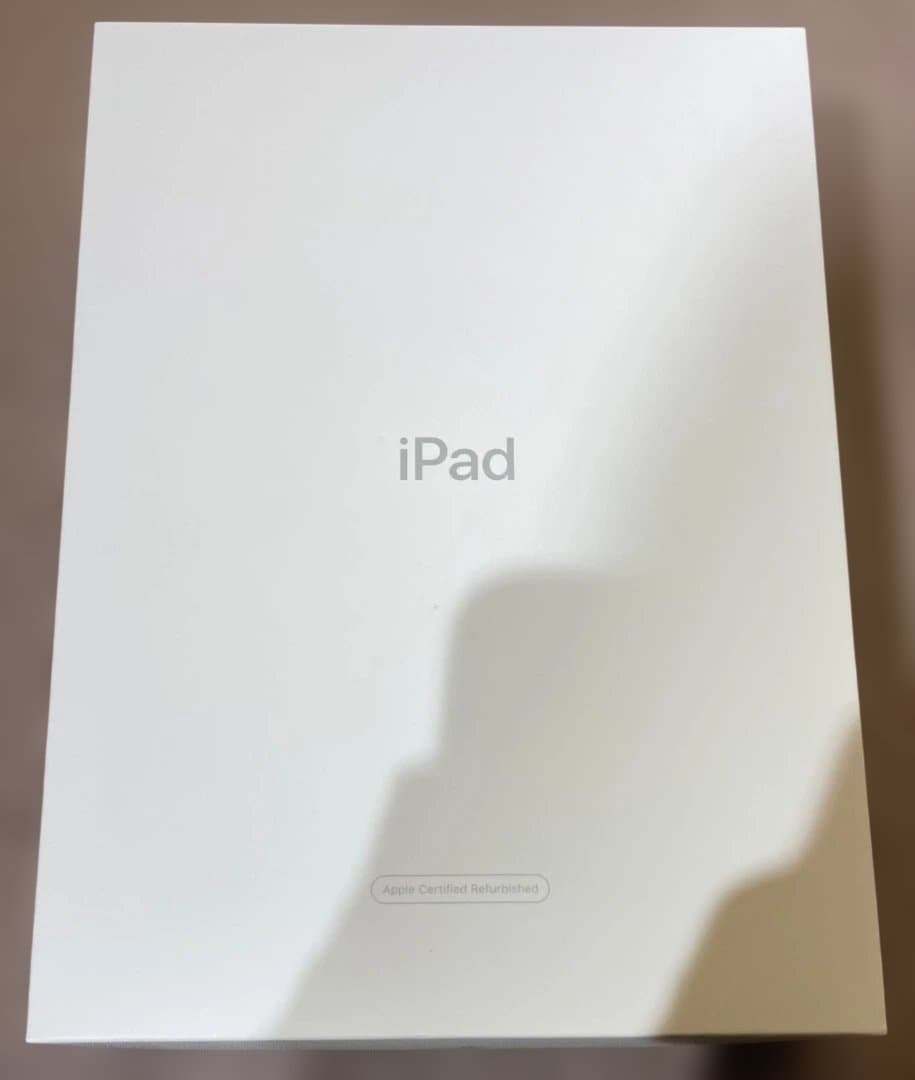 A*a様 iPad (第6世代) 9.7インチ　A1893　32GB