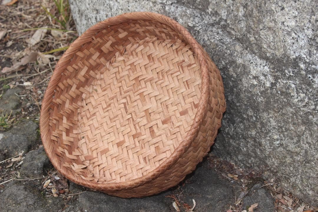 山葡萄 かご バッグ　籠 盛篭　丸ざる　ザル　小物入れ　天然　手作り