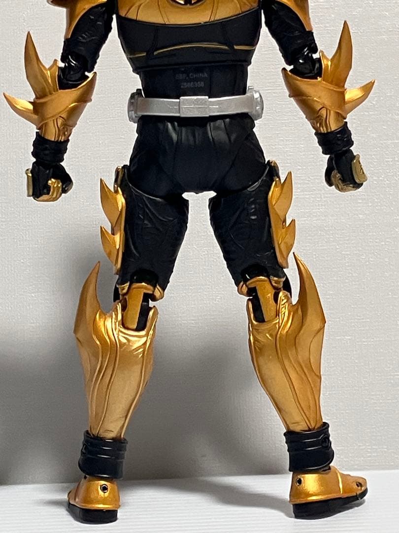 S.H.Figuarts真骨彫仮面ライダークウガライジングアルティメット