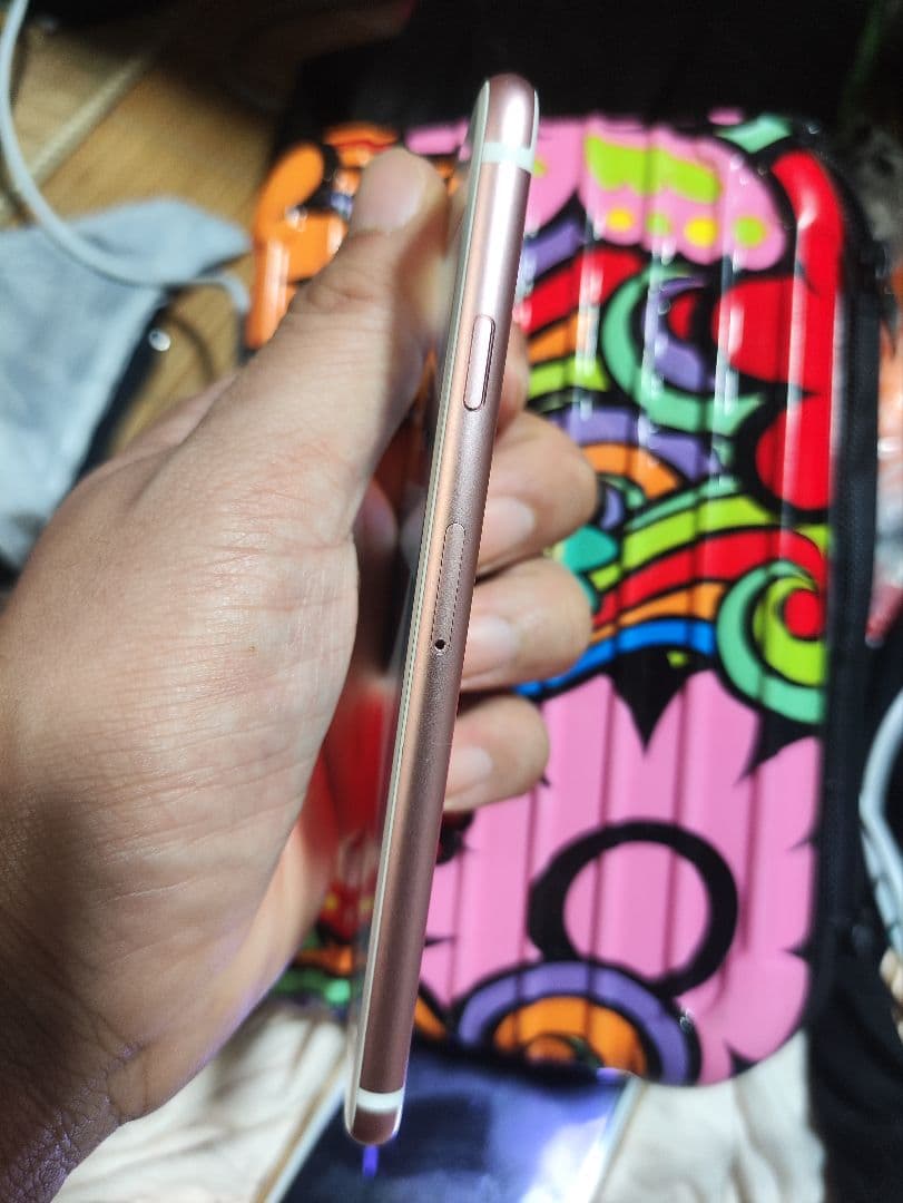 Apple iPhone 6s ローズゴールド 本体 64G ネットワーク利用〇