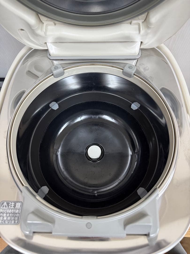 TOSHIBA 真空圧力IH炊飯器 RC-10VXC（5.5合 / 1.0L）