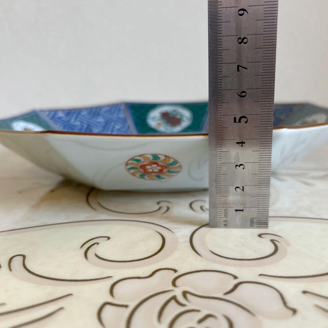 九谷焼　秀幸窯　八角大皿　色絵　宝尽くし　花鳥図　八角皿　盛皿　瓢箪　飾り皿