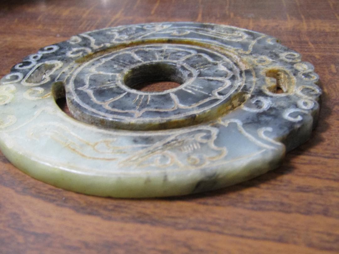 中国　骨董　玉器　玉壁　石材製 円形彫刻装飾品 美術　工芸品　希少
