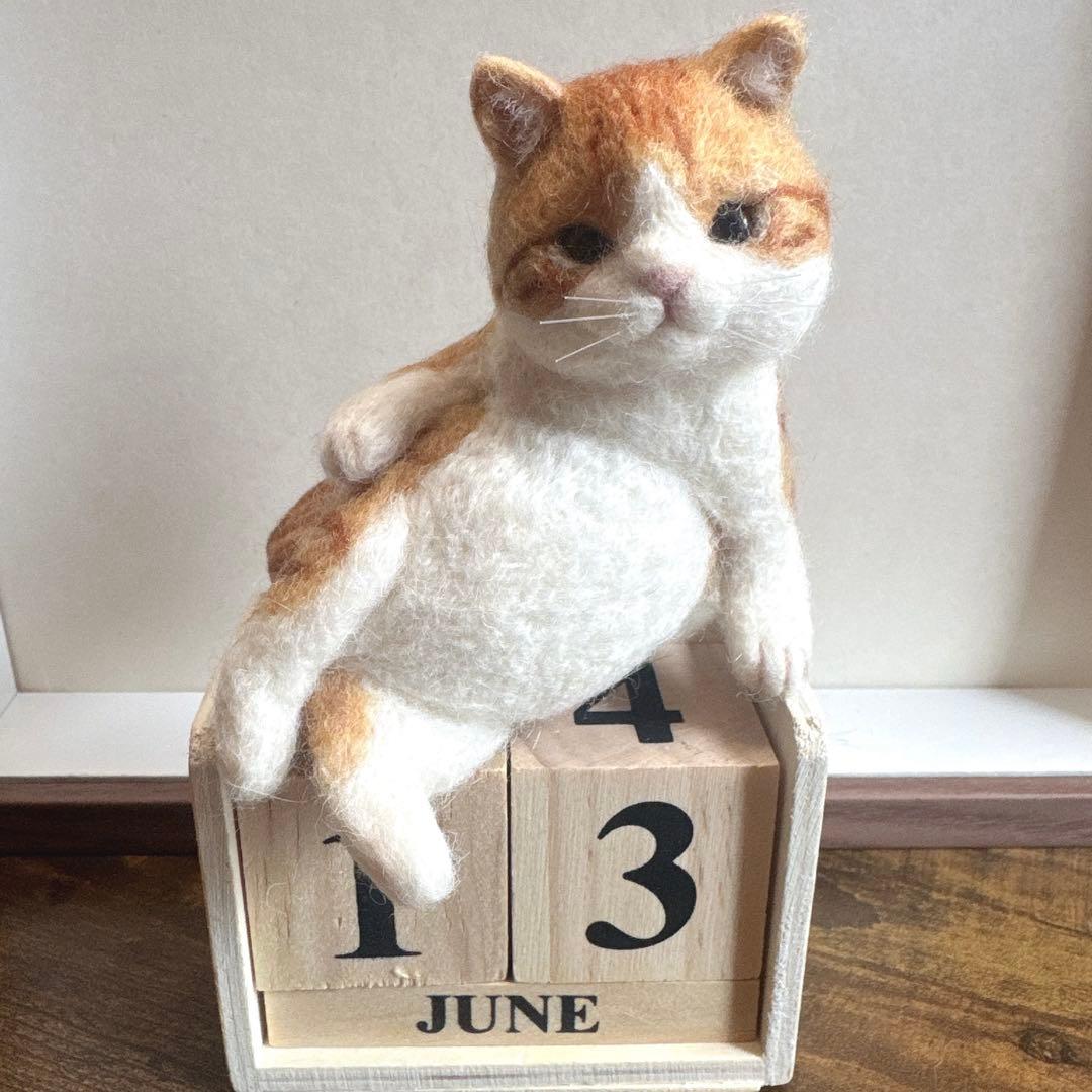 羊毛フェルト 猫 茶白猫雑貨 ぬいぐるみ マスコット