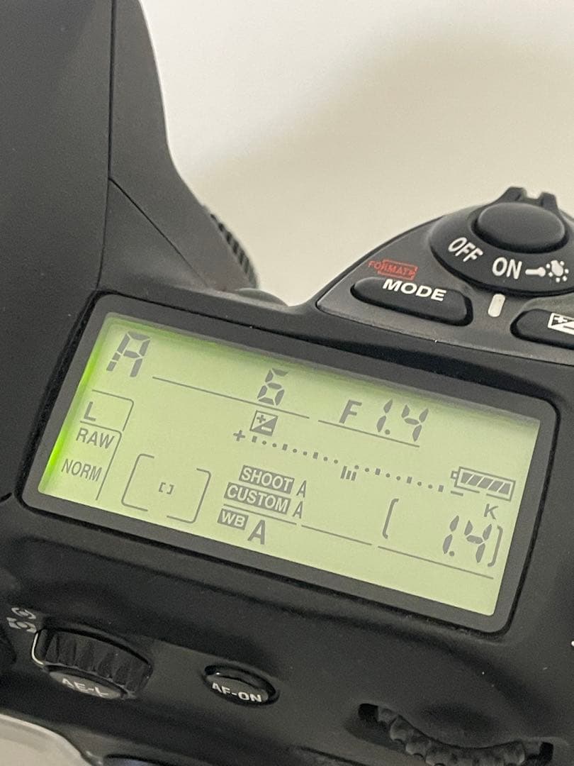 ■美品■　Nikon D200 5264枚　CFアダプタ、バッテリー付き　他